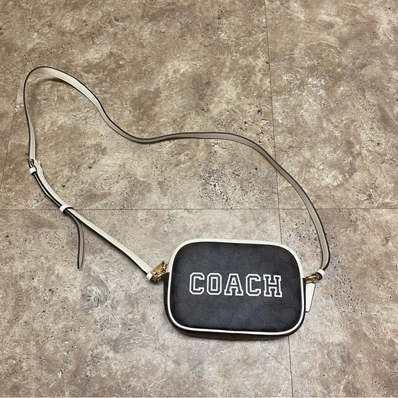 Coach Purse - Picture 2 of 4